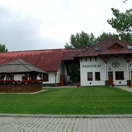Napkapu Vendeghaz Panyola